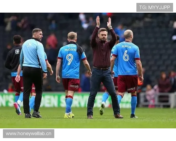 巴尔科拉与莱奥边路冲击力及进攻效率对比分析